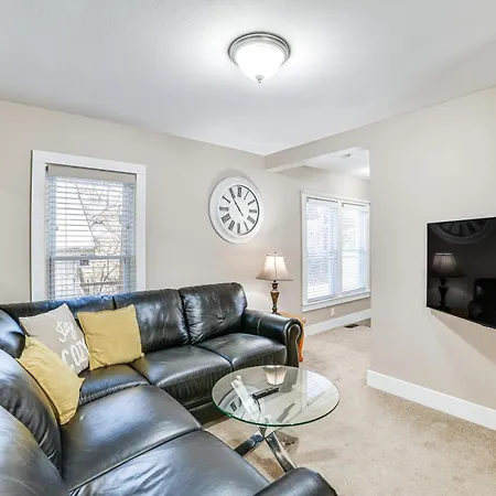 Near Hiking And Skiing Cozy Home In Cortland!